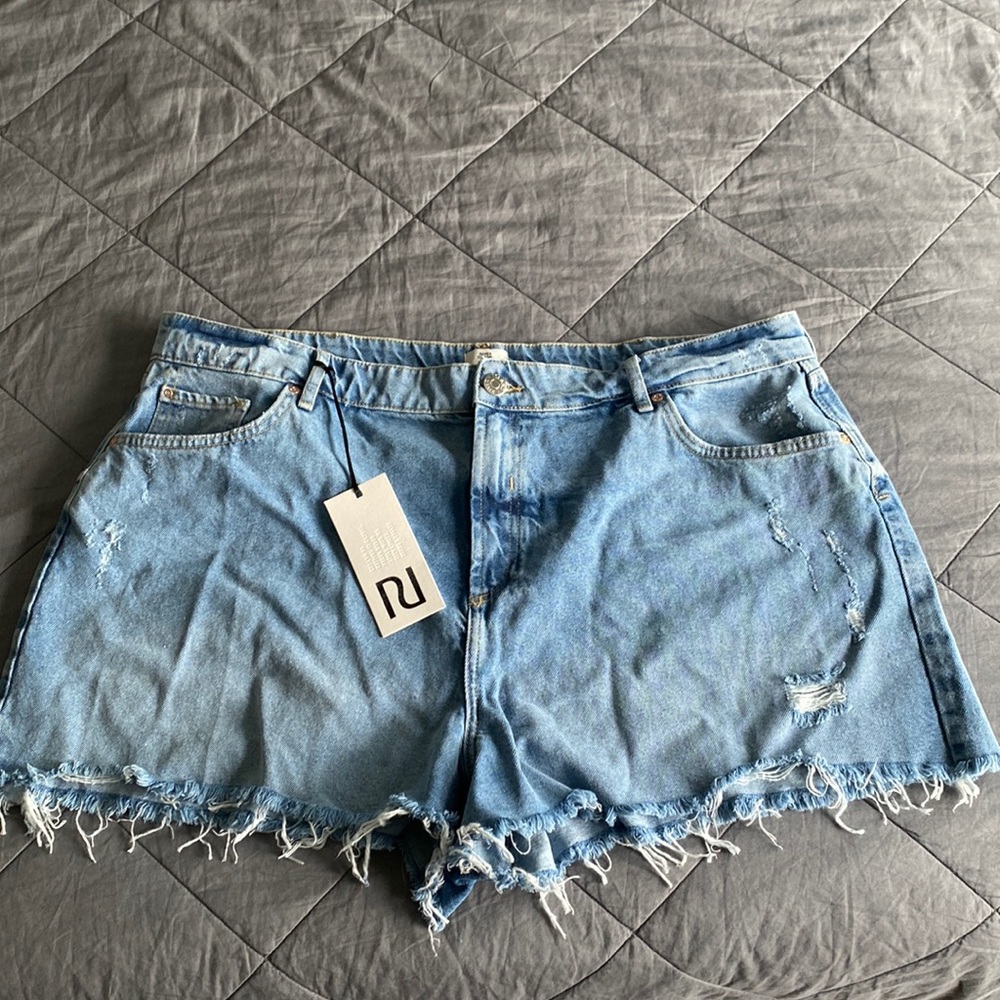 River Island Distressed Jean Shorts Size 22